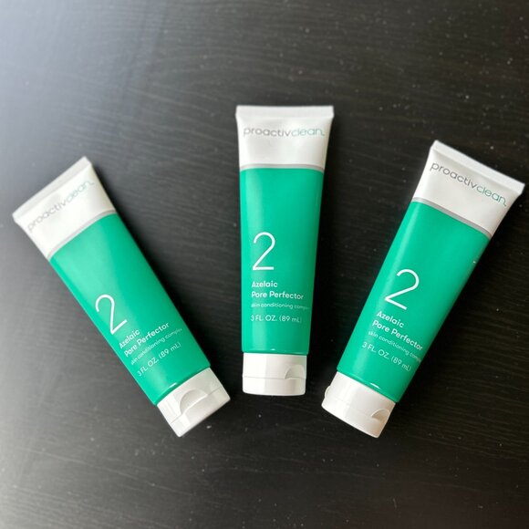 Proactiv Clean Azelaic Pore Perfector- Brightening Serum for face (89 ml) - Picture 3 of 3